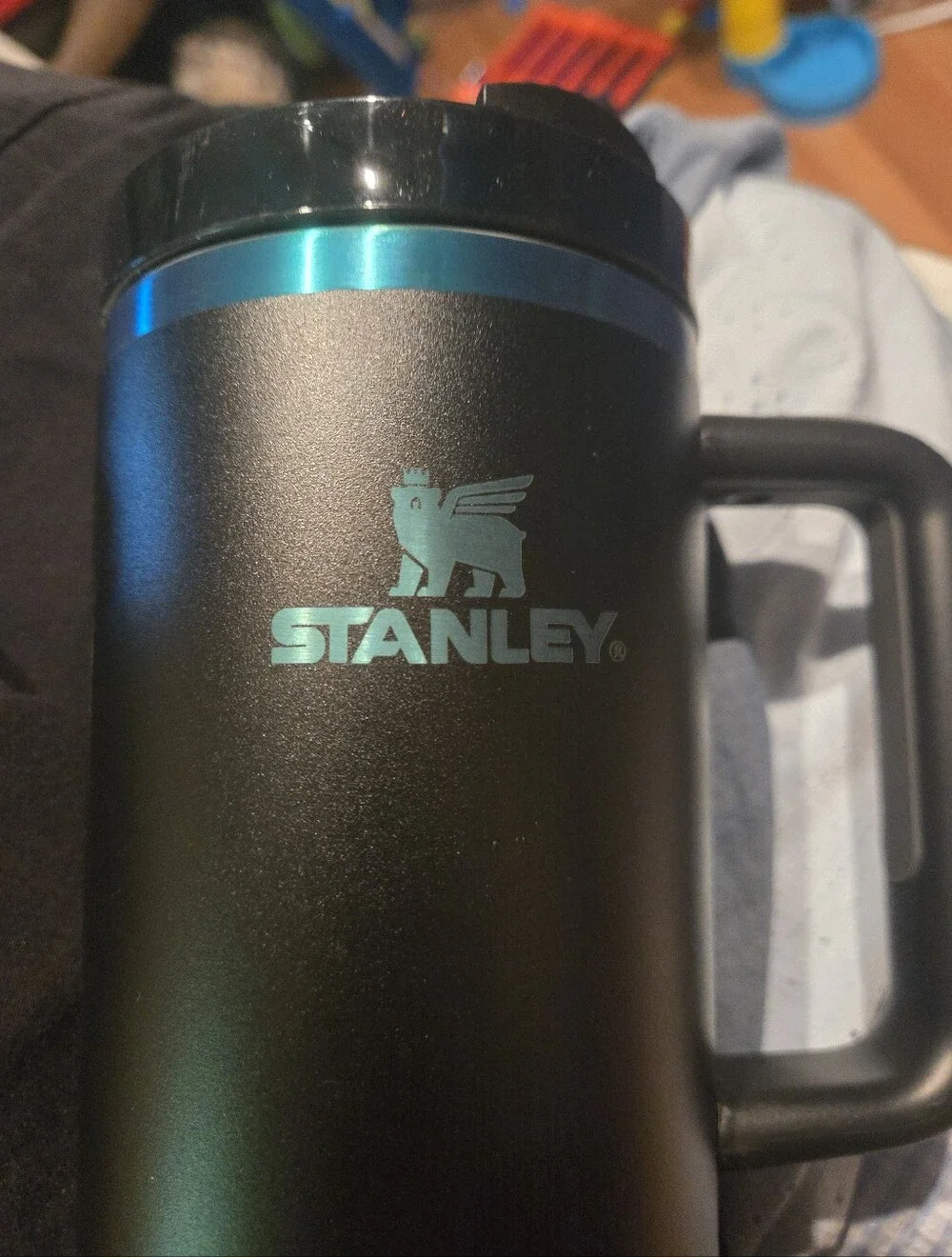 Stanley Black Travel Tumbler CHROMA 40 OZ with Handle and Iridescent Accent - Picture 4 of 8